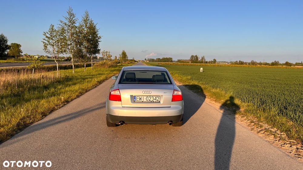 Audi A4 Limousine 1.8T - 4