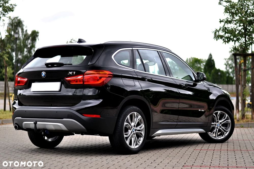 BMW X1 sDrive18d Sport Line - 16