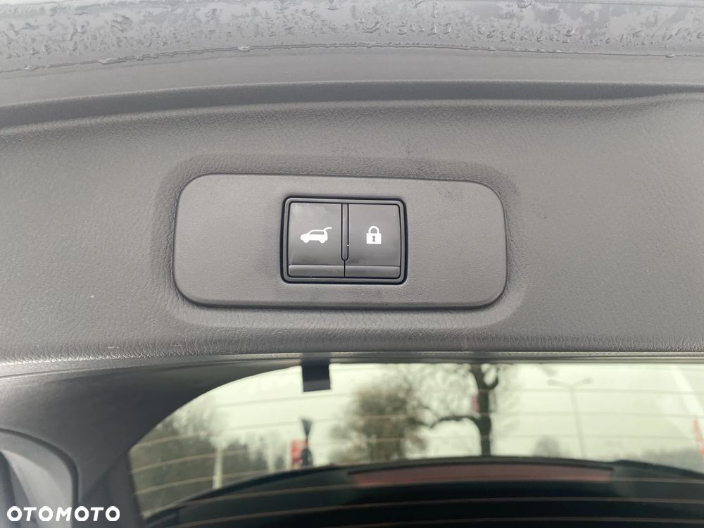 Nissan Qashqai 1.3 DIG-T MHEV N-Connecta - 29