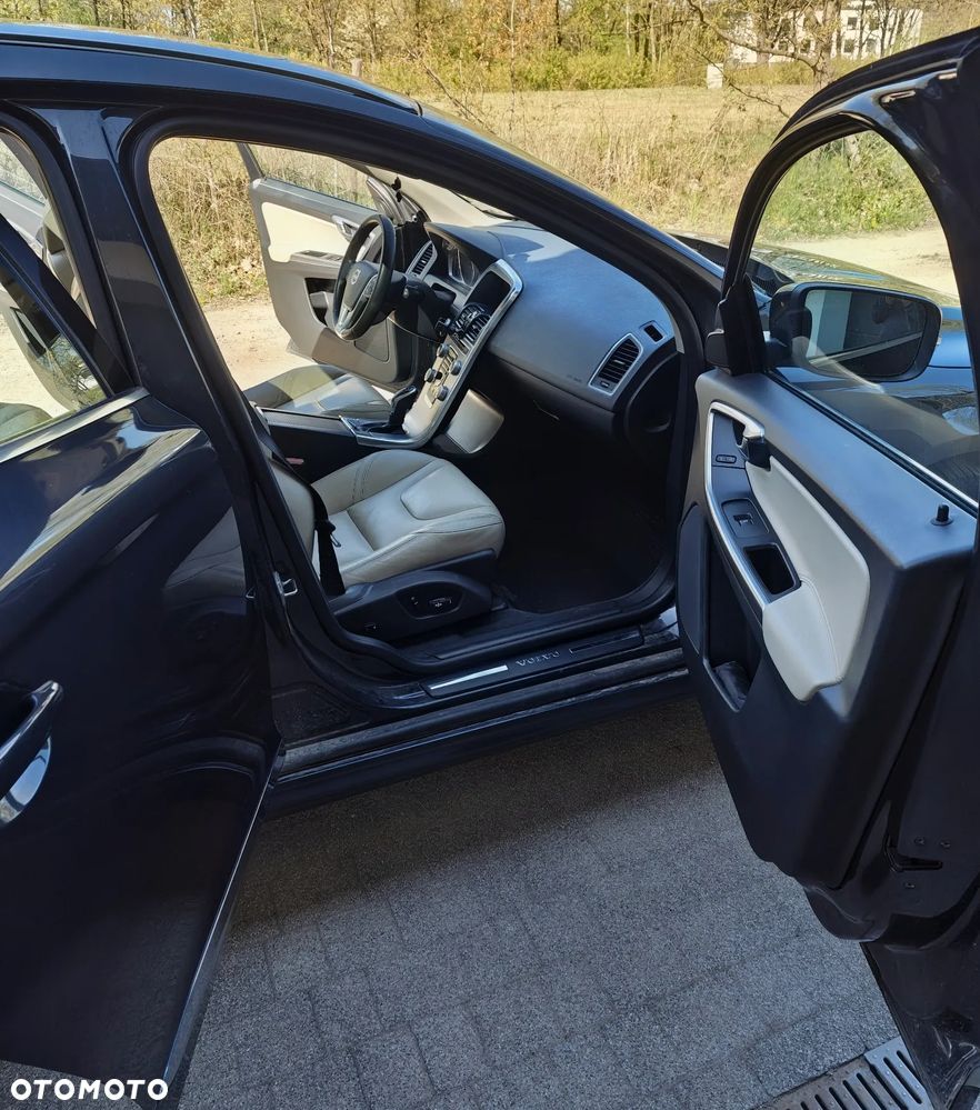 Volvo XC 60 D4 AWD Summum - 3