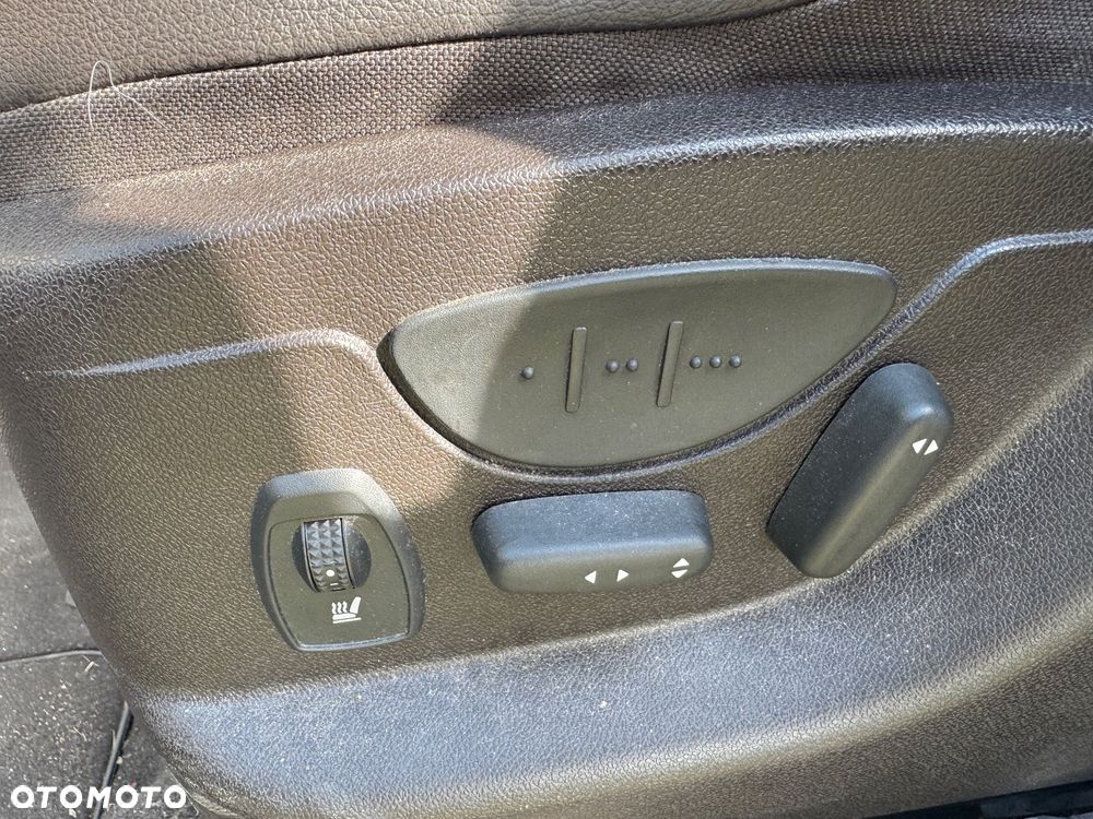 Renault Scenic 1.6 dCi Energy Bose - 9