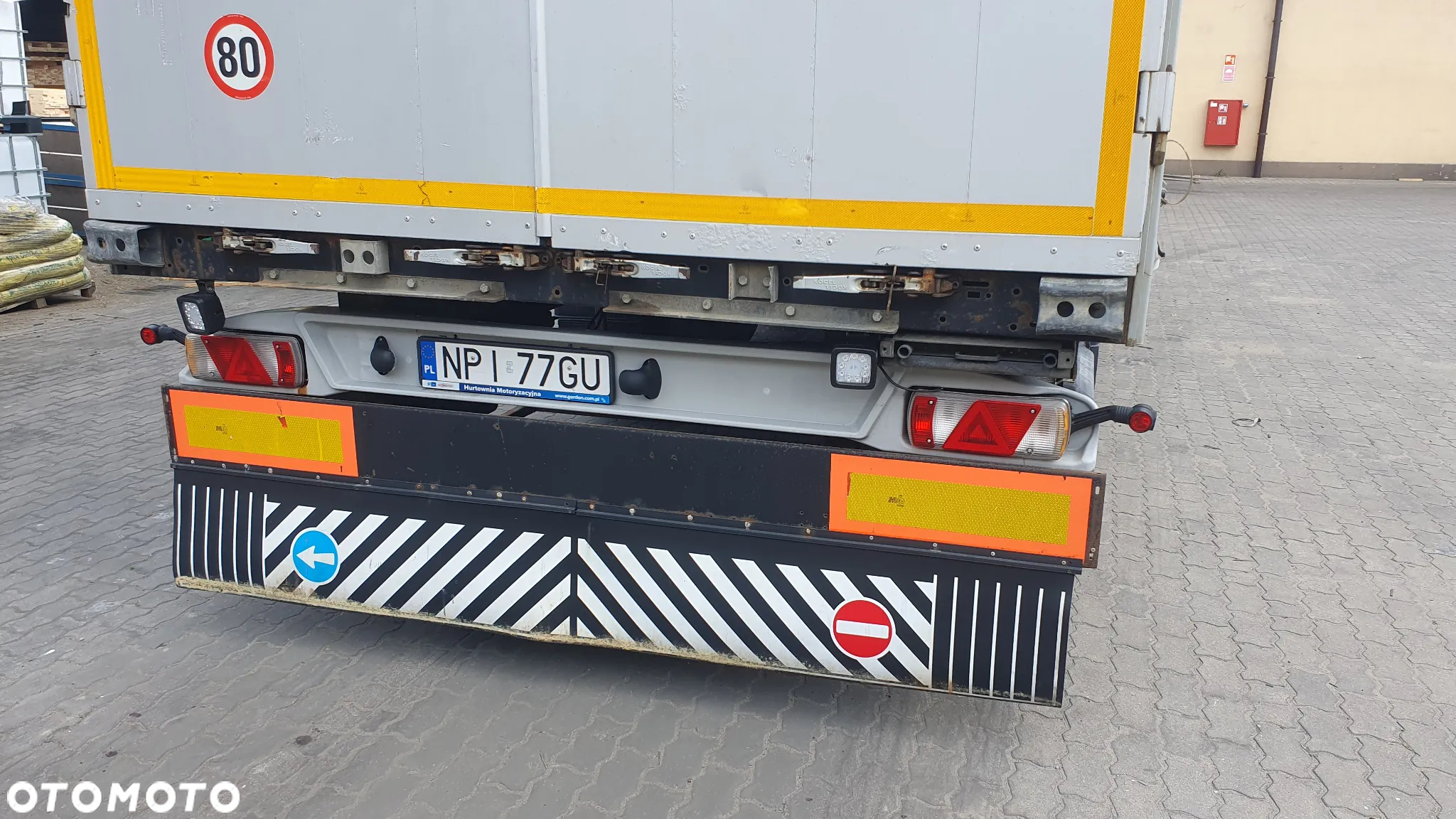Kögel SN24 - 12