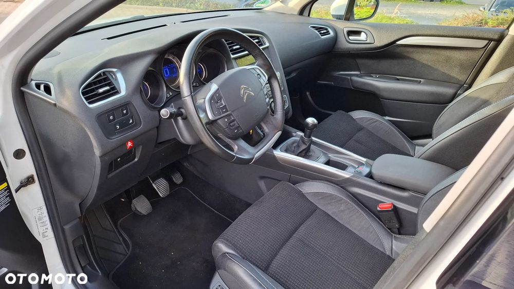 Citroën C4 1.6 VTi Exclusive - 8
