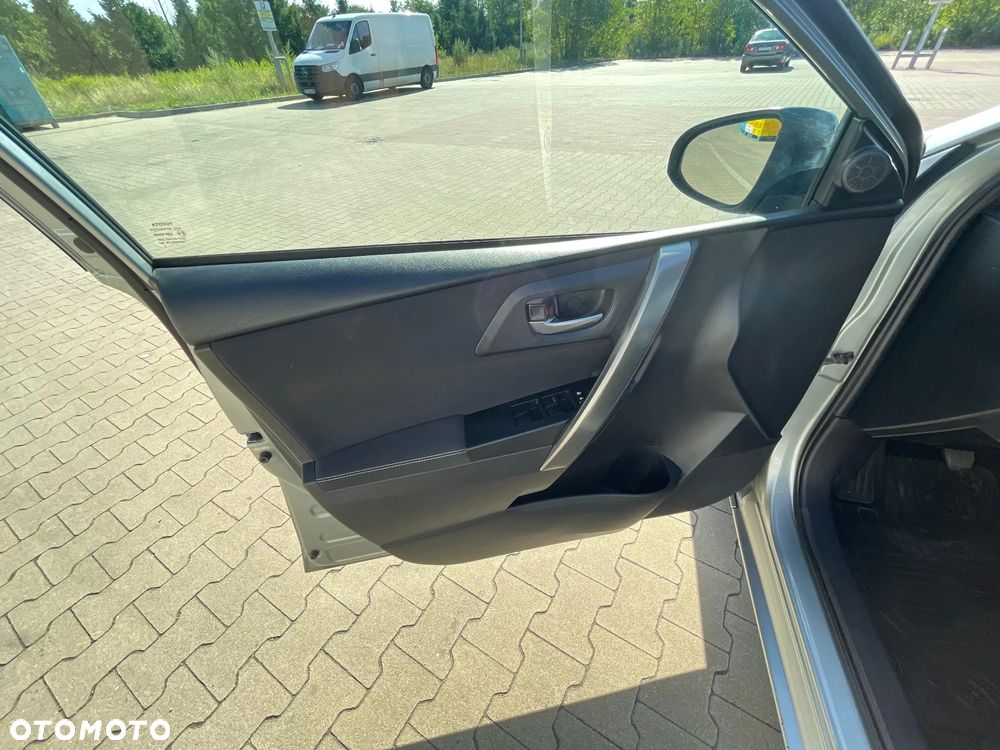 Toyota Auris 1.6 Valvematic Executive - 22