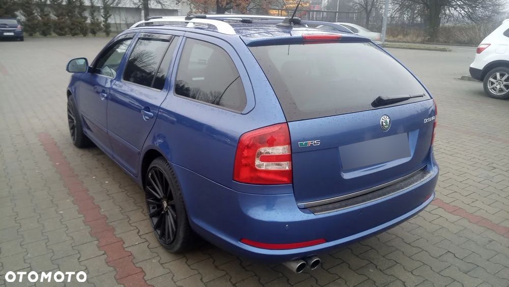 Skoda Octavia Combi 2.0 TDI CR DPF RS - 7