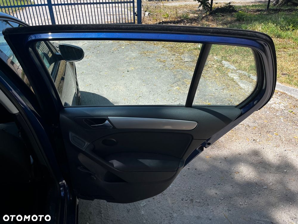 Volkswagen Golf 1.6 TDI DPF Trendline - 9