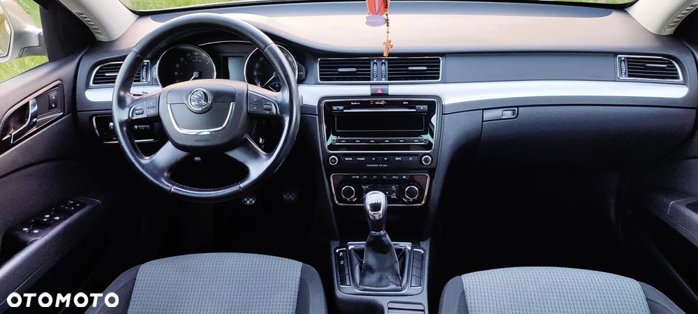 Skoda Superb 2.0 TDI Elegance - 8