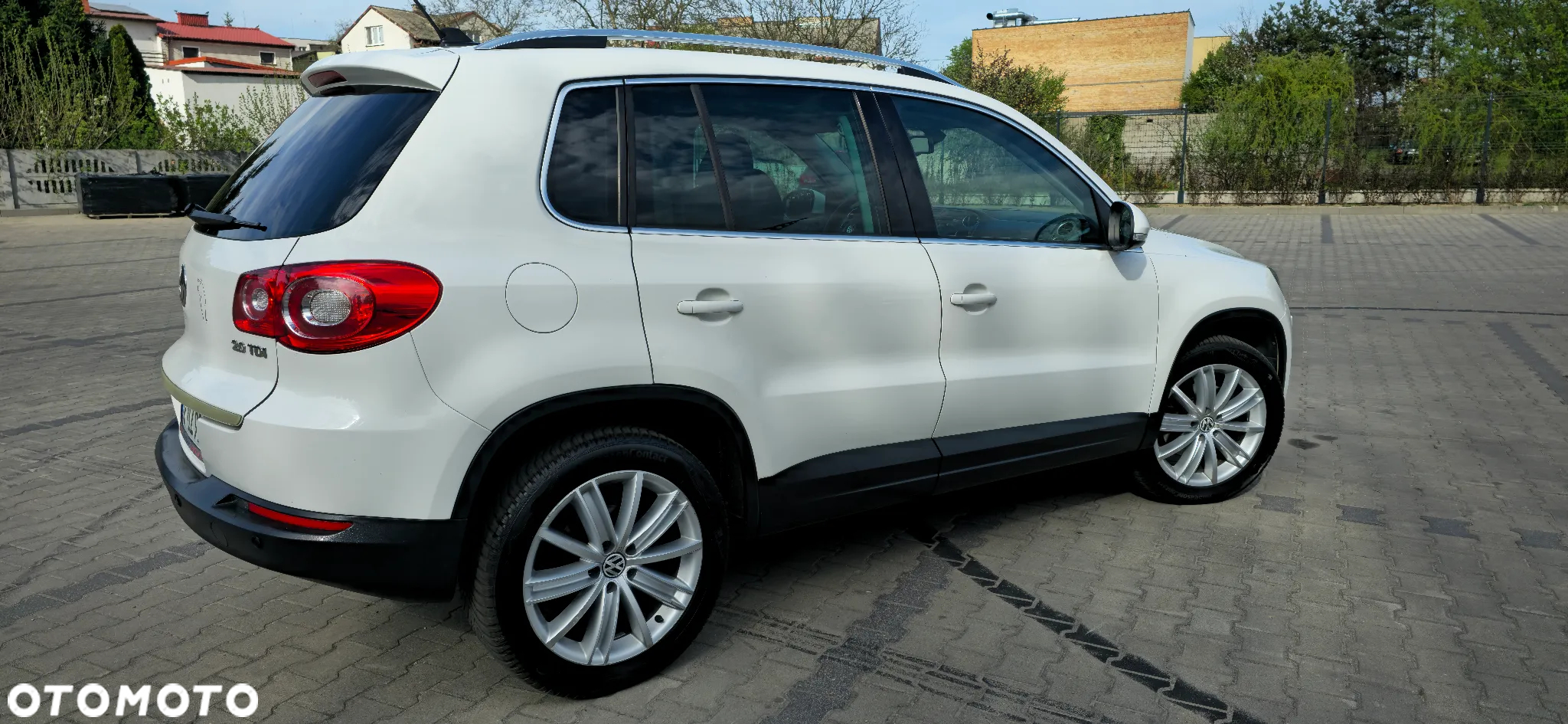 Volkswagen Tiguan 2.0 TDI DPF 4Motion Exclusive - 9