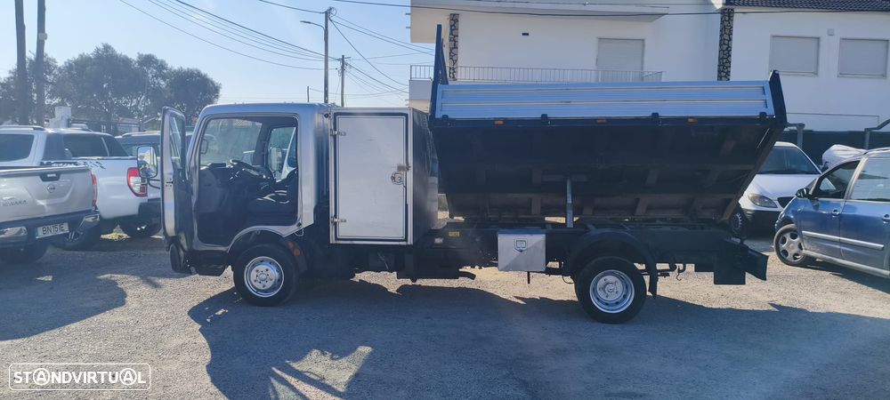 Nissan CABSTAR 2.5 BASCULANTE - 2