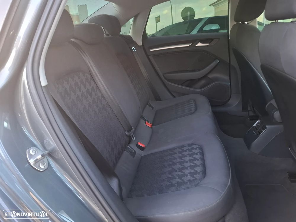 Audi A3 Limousine 1.6 TDI Advance - 40