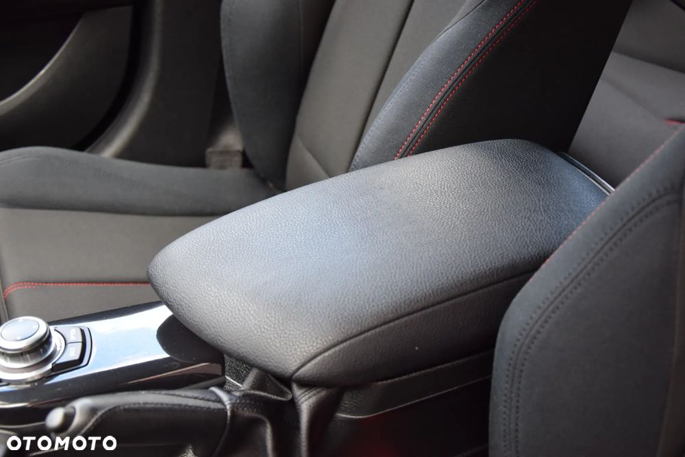 BMW Seria 1 118d DPF Edition Sport - 31