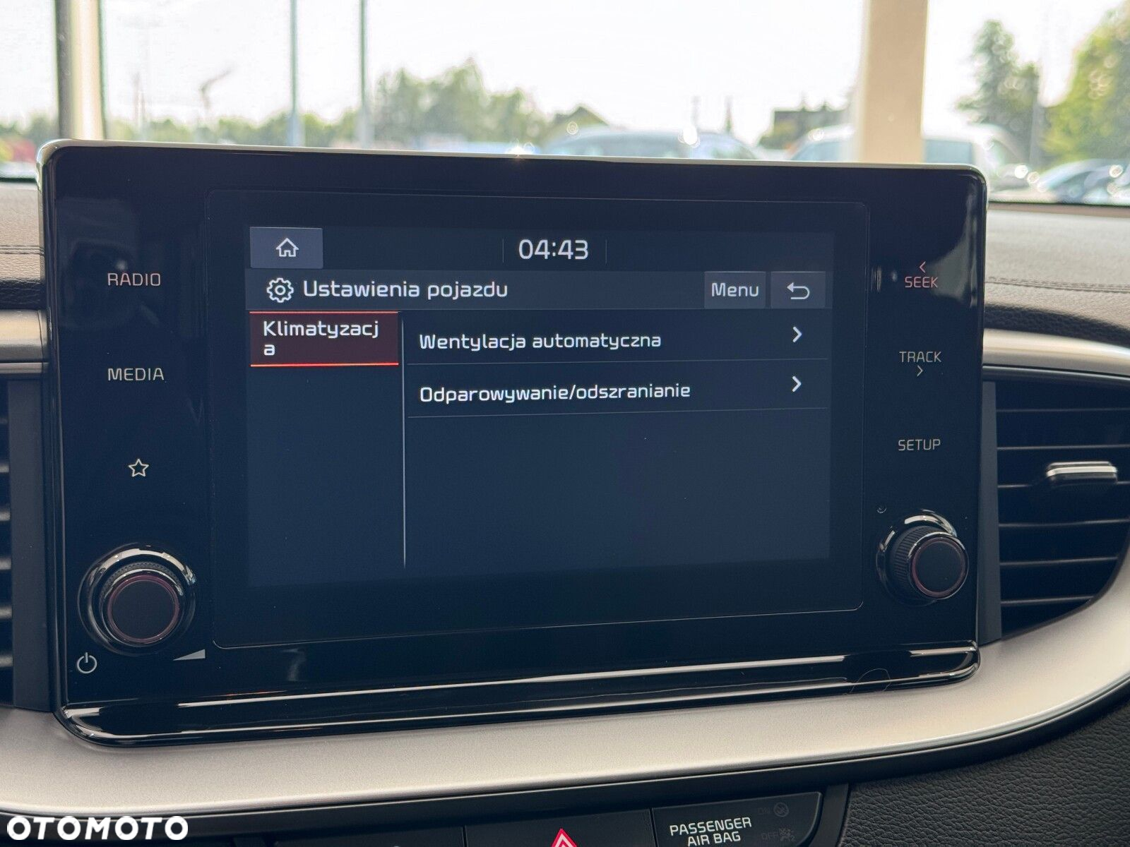 Kia Ceed - 28