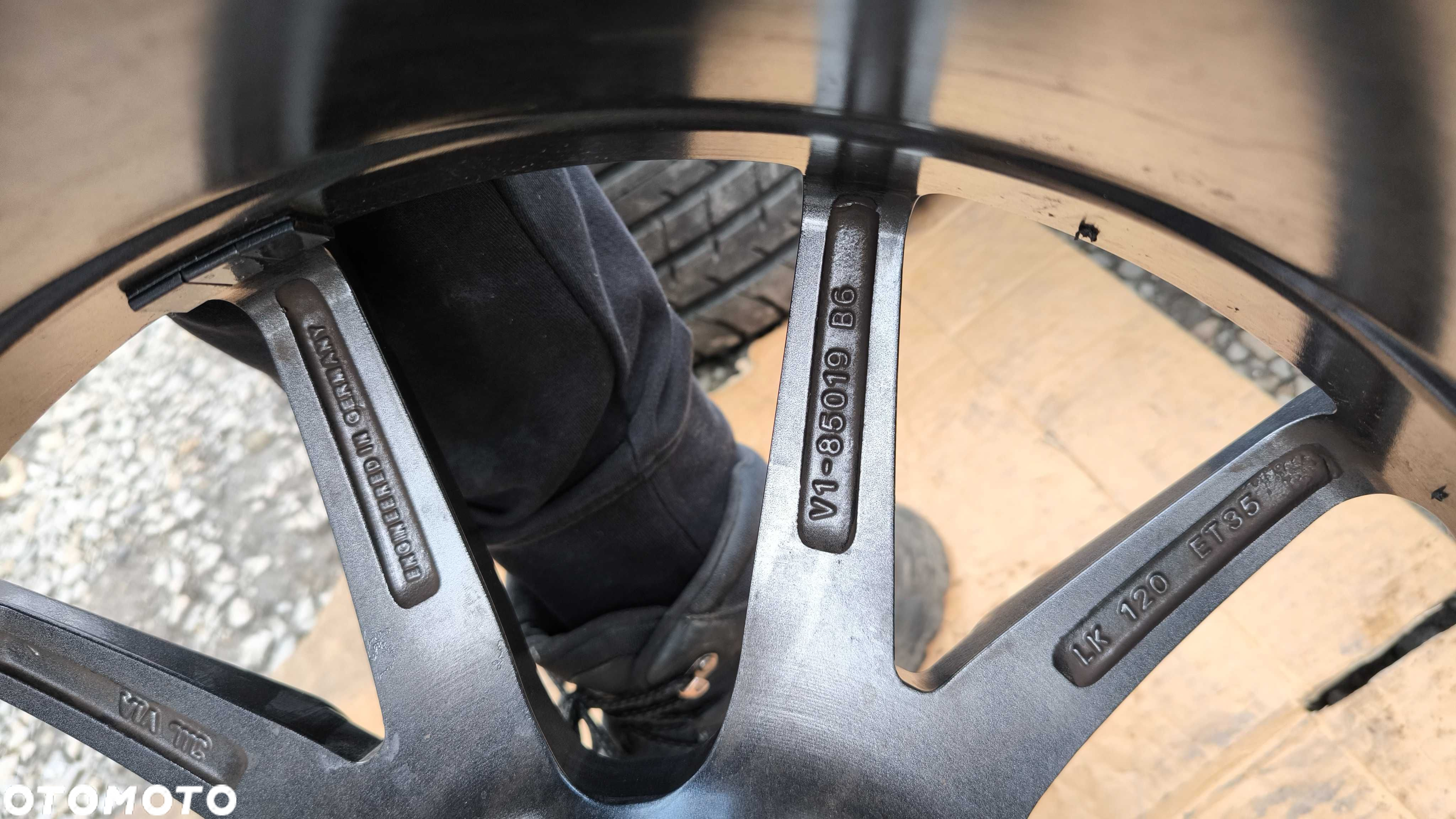 Felgi V1 Wheels 19 cali 8,5J 5x120 ET35 - 7