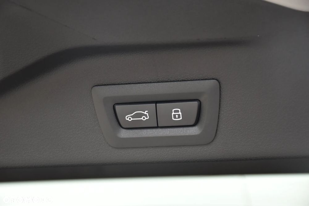 BMW X5 xDrive30d mHEV Individual Edition sport - 33