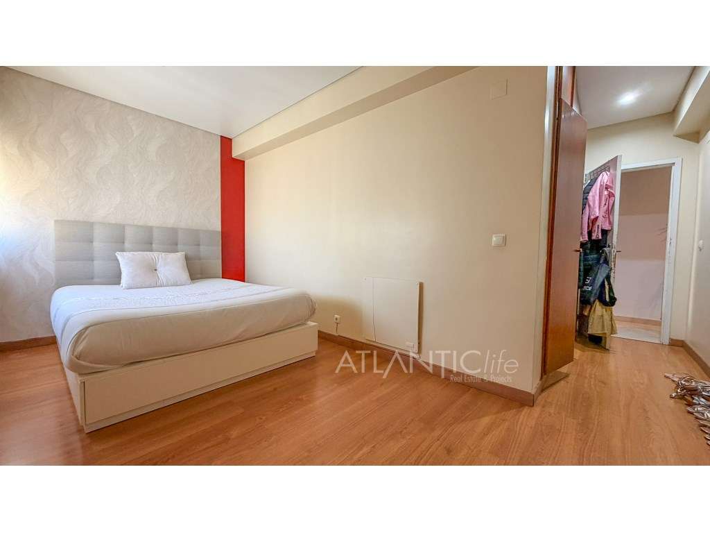 Excelente apartamento T3 situado no 9.º andar - Grande imagem: 3/12