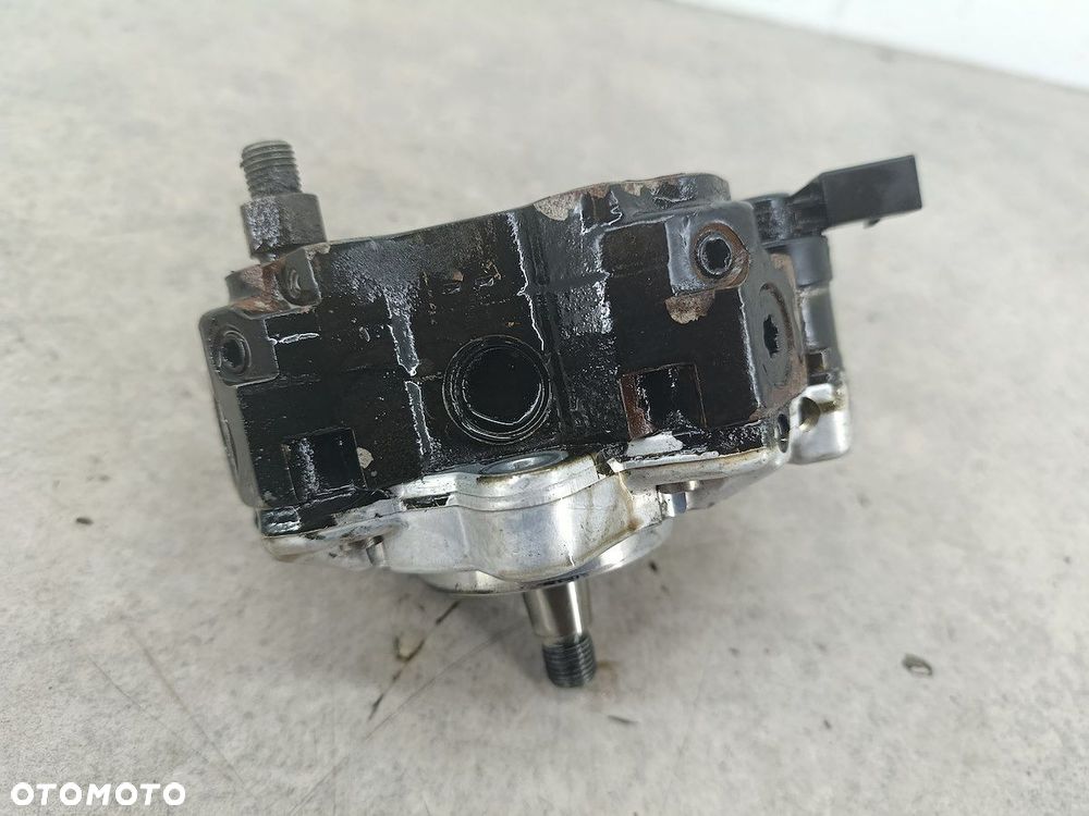 POMPA WTRYSKOWA BMW 3 E46 FL 7788670 0445010045  BOSCH 2.0 D 320d - 4
