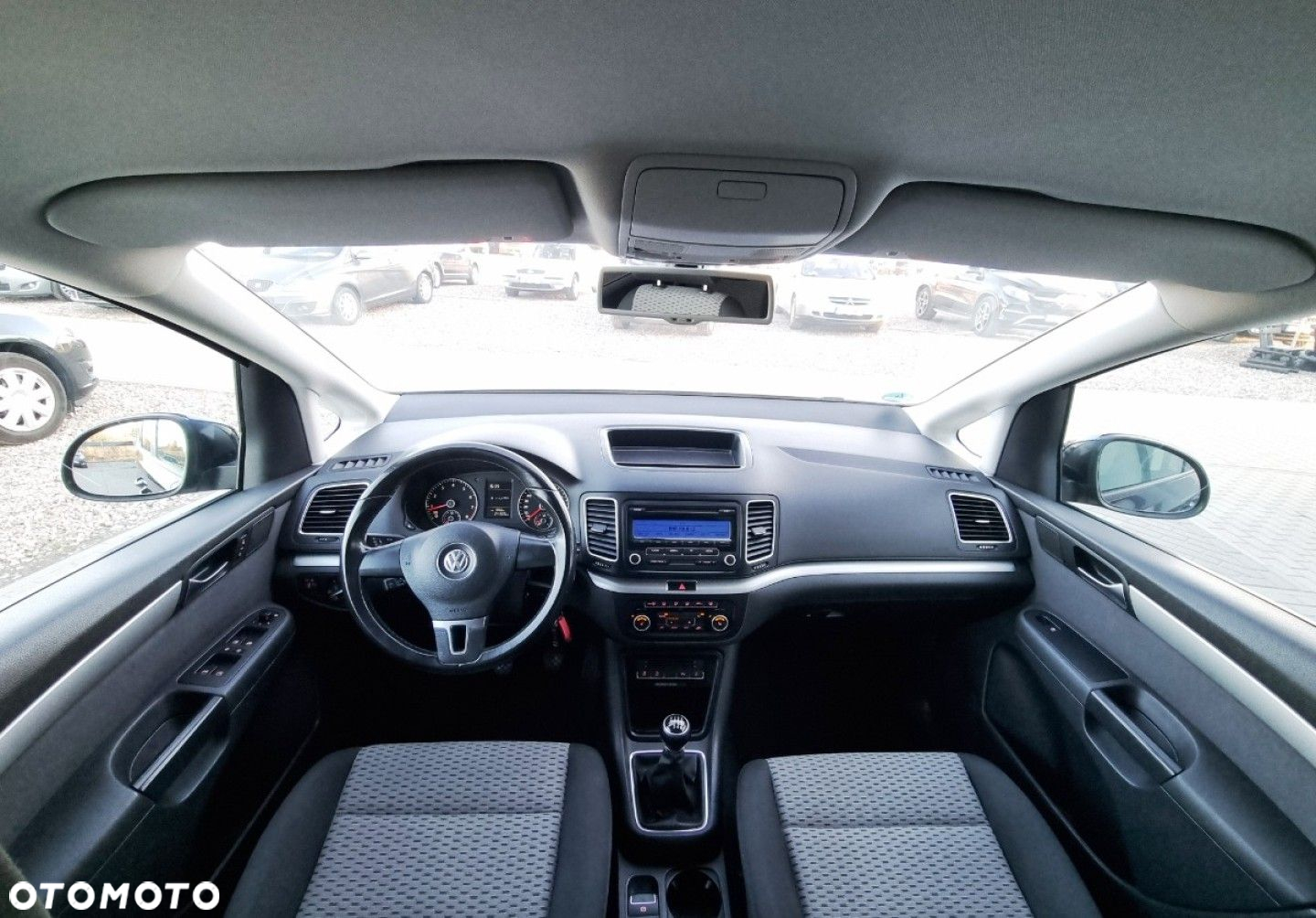 Volkswagen Sharan - 11