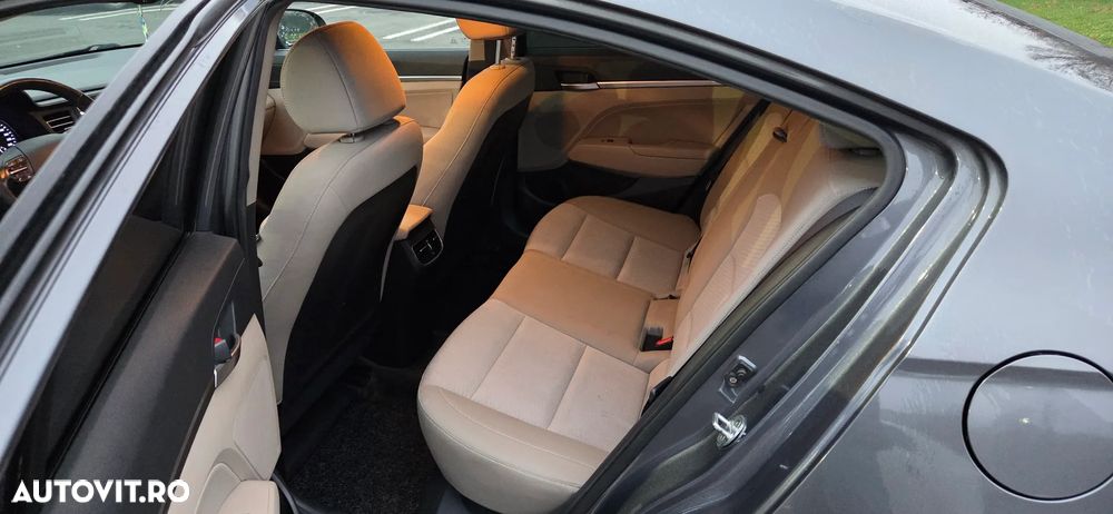 Hyundai Elantra 1.6 MPi Aut. Exclusive - 12