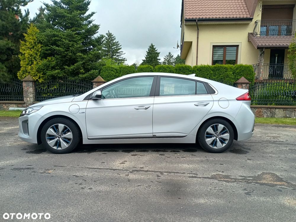Hyundai IONIQ 1.6 GDI Premium - 2