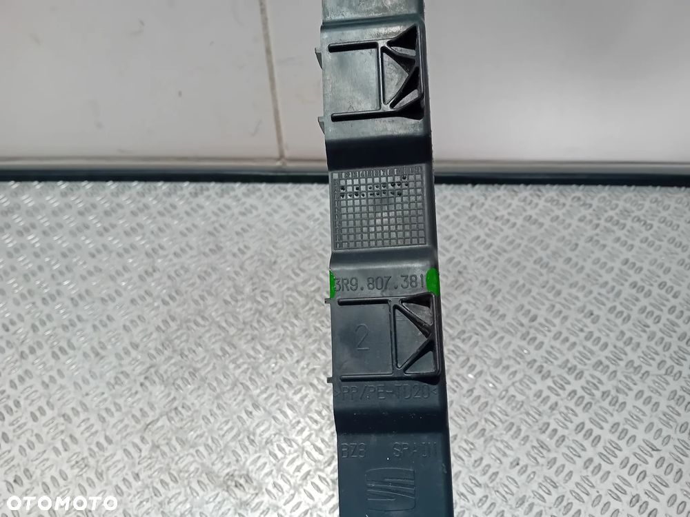 ślizg zderzaka tył Seat Exeo kombi 2010 3R9807381 - 2