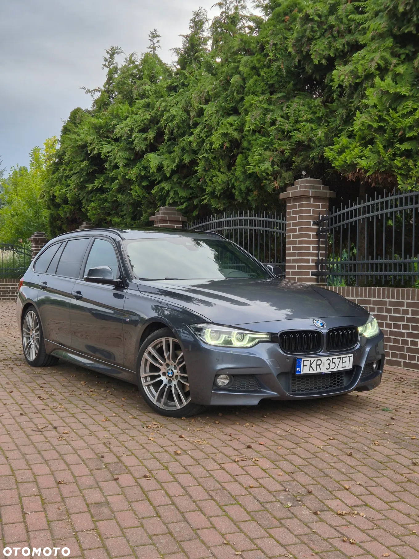 BMW Seria 3 320d Touring Edition M Sport Shadow - 2