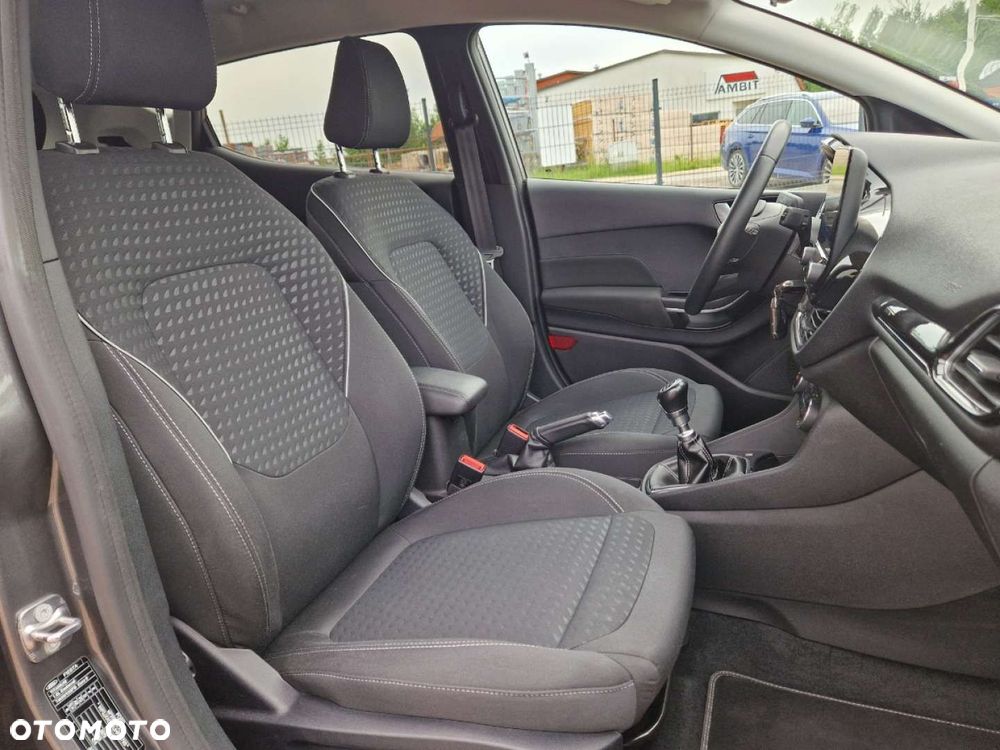 Ford Fiesta 1.0 EcoBoost S&S TITANIUM - 24