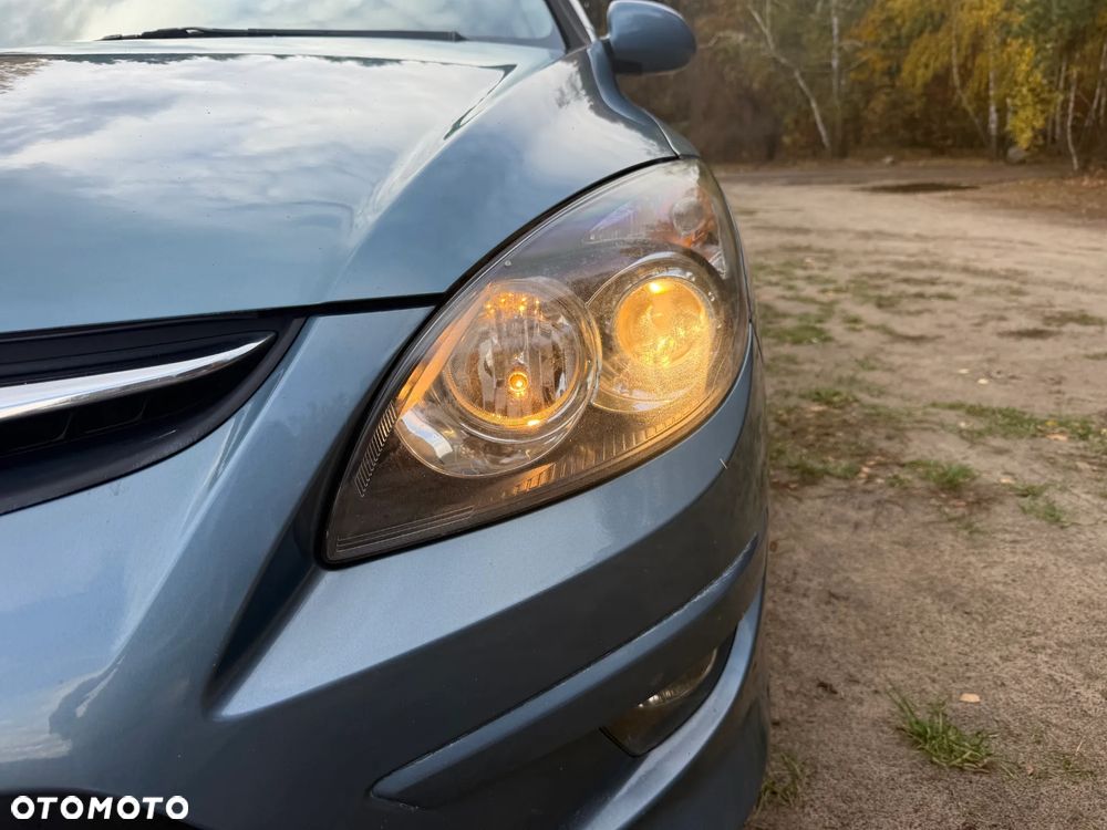 Hyundai i30 1.6 Comfort - 10