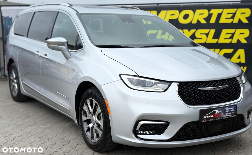 Chrysler Pacifica - 4