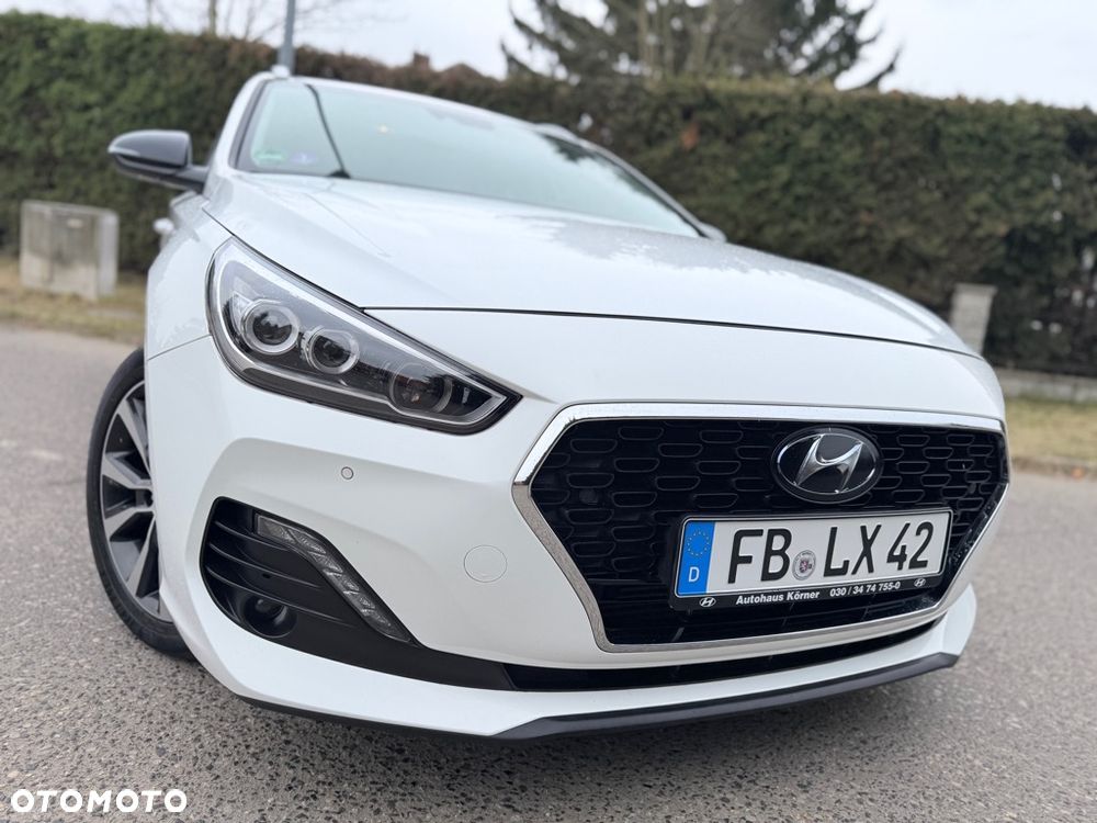 Hyundai i30 1.4 T-GDI DCT Premium - 2