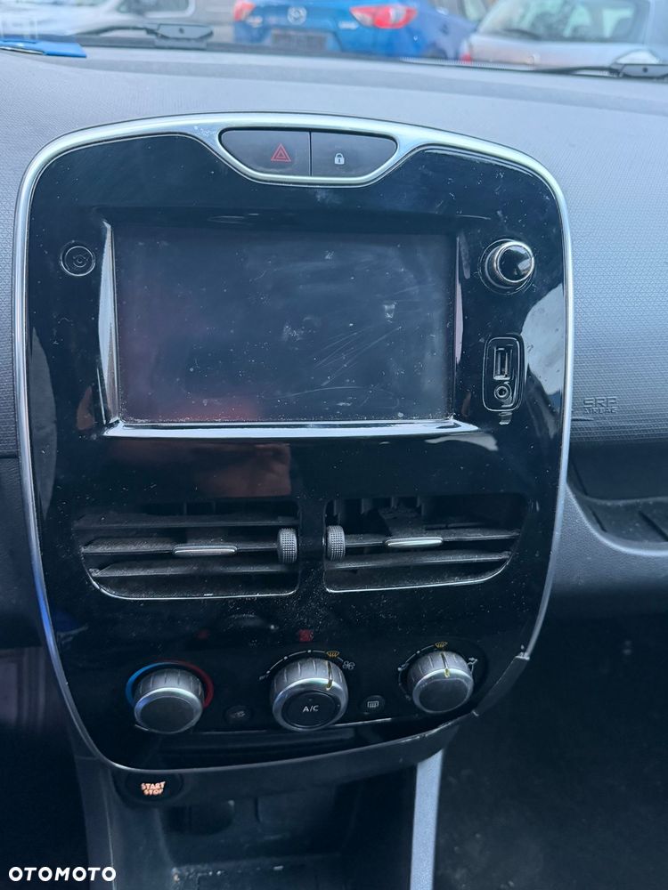 Renault Clio 1.2 16V 75 Experience - 21