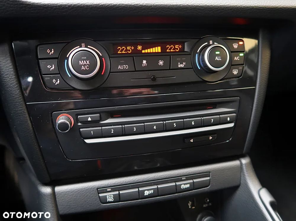 BMW X1 sDrive18d xLine - 19