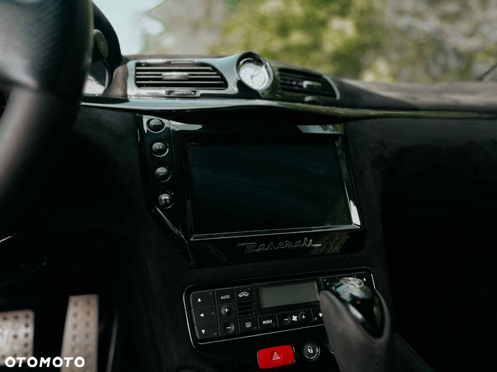 Maserati GranTurismo - 22