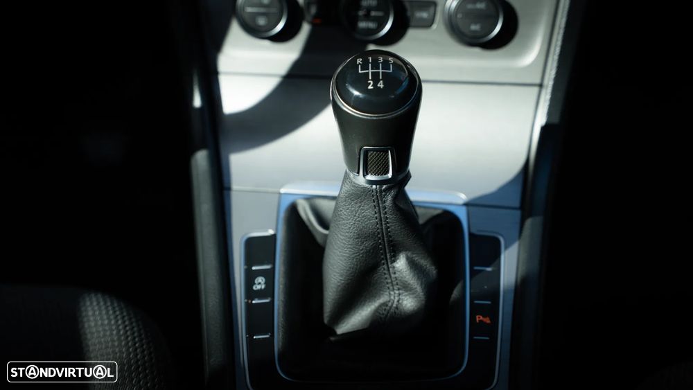 VW Golf Variant 1.6 TDi Confortline - 27