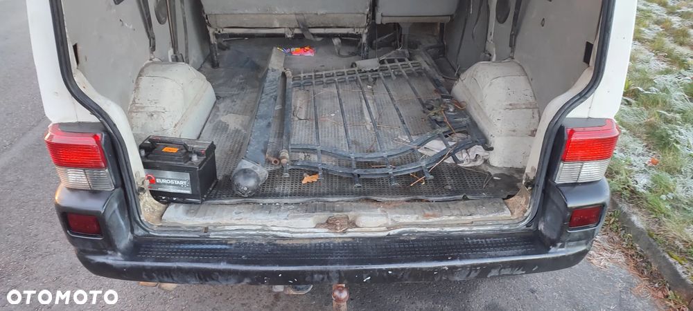 Volkswagen Transporter - 25