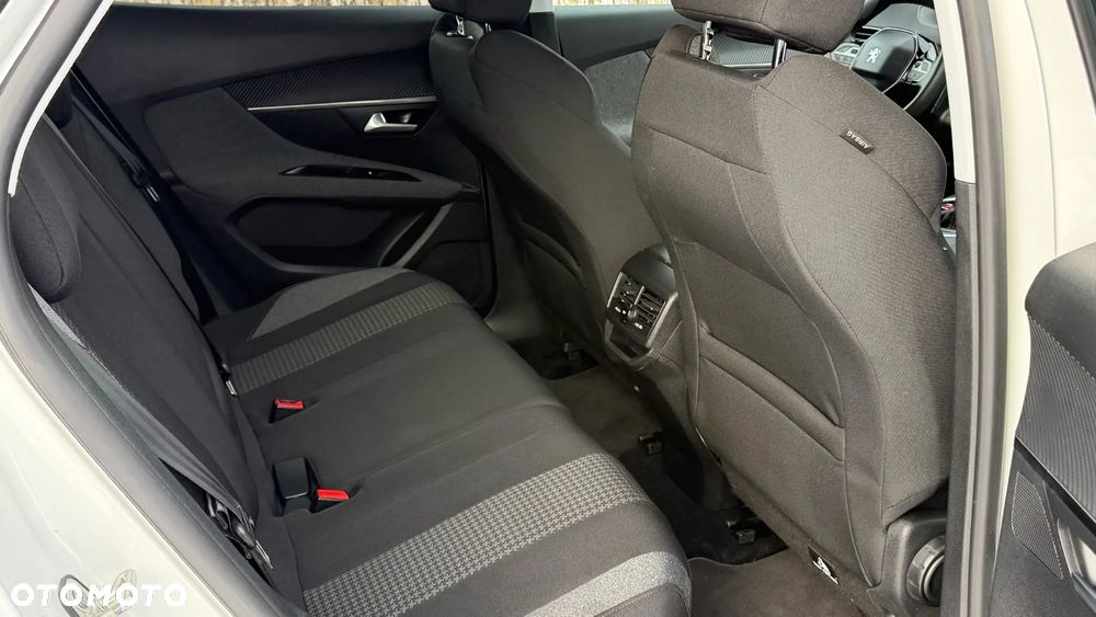 Peugeot 3008 PureTech 130 Stop & Start GPF Active Pack - 12