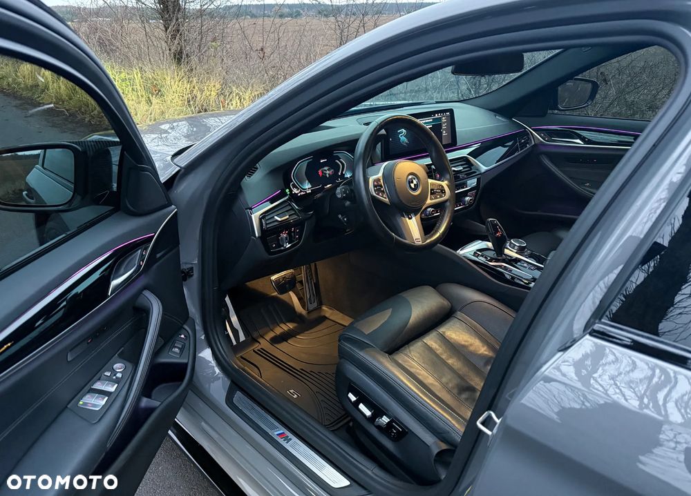 BMW Seria 5 545e xDrive M Sport Edition - 28