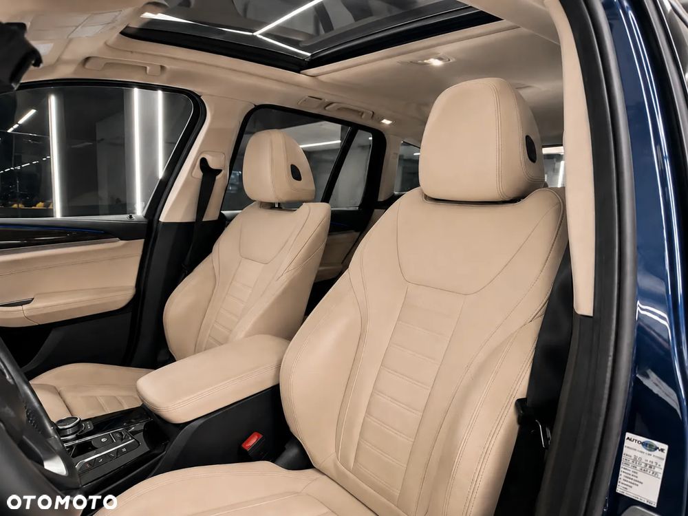 BMW X3 xDrive30e Luxury Line - 3