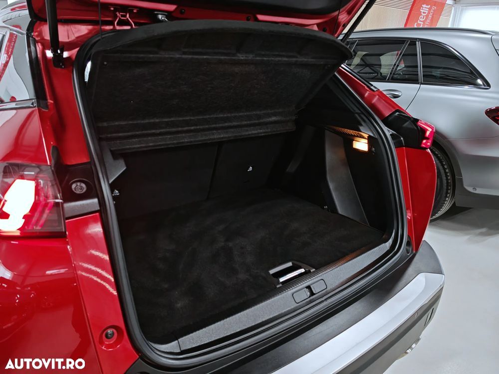 Peugeot 2008 1.2 L PureTech STT EAT8 GT Line - 26