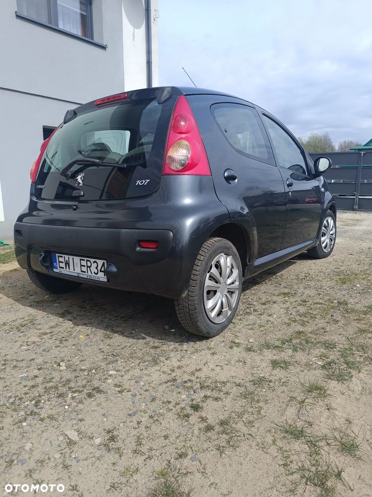 Peugeot 107 1.4 HDI Trendy - 4