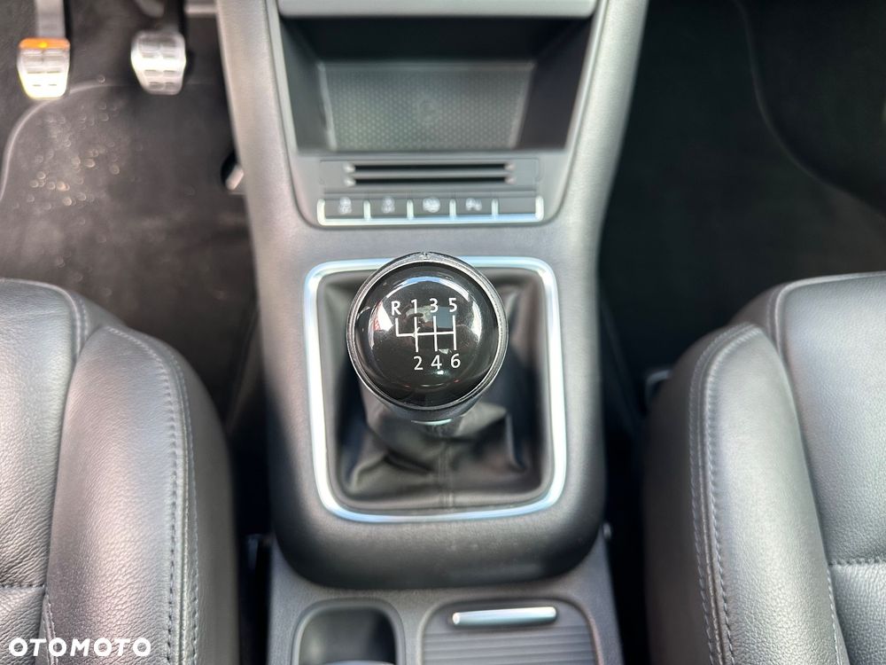 Volkswagen Tiguan - 23