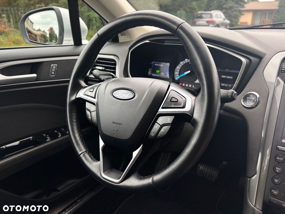 Ford Mondeo 2.0 Hybrid Titanium - 29