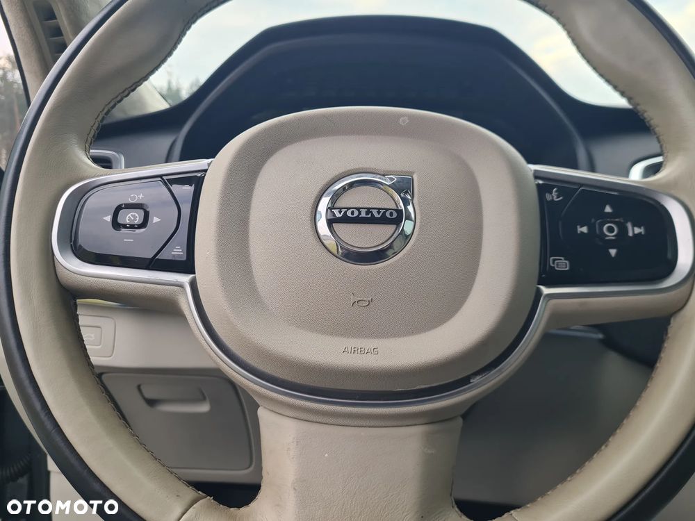 Volvo XC 90 T6 AWD Geartronic Momentum - 30