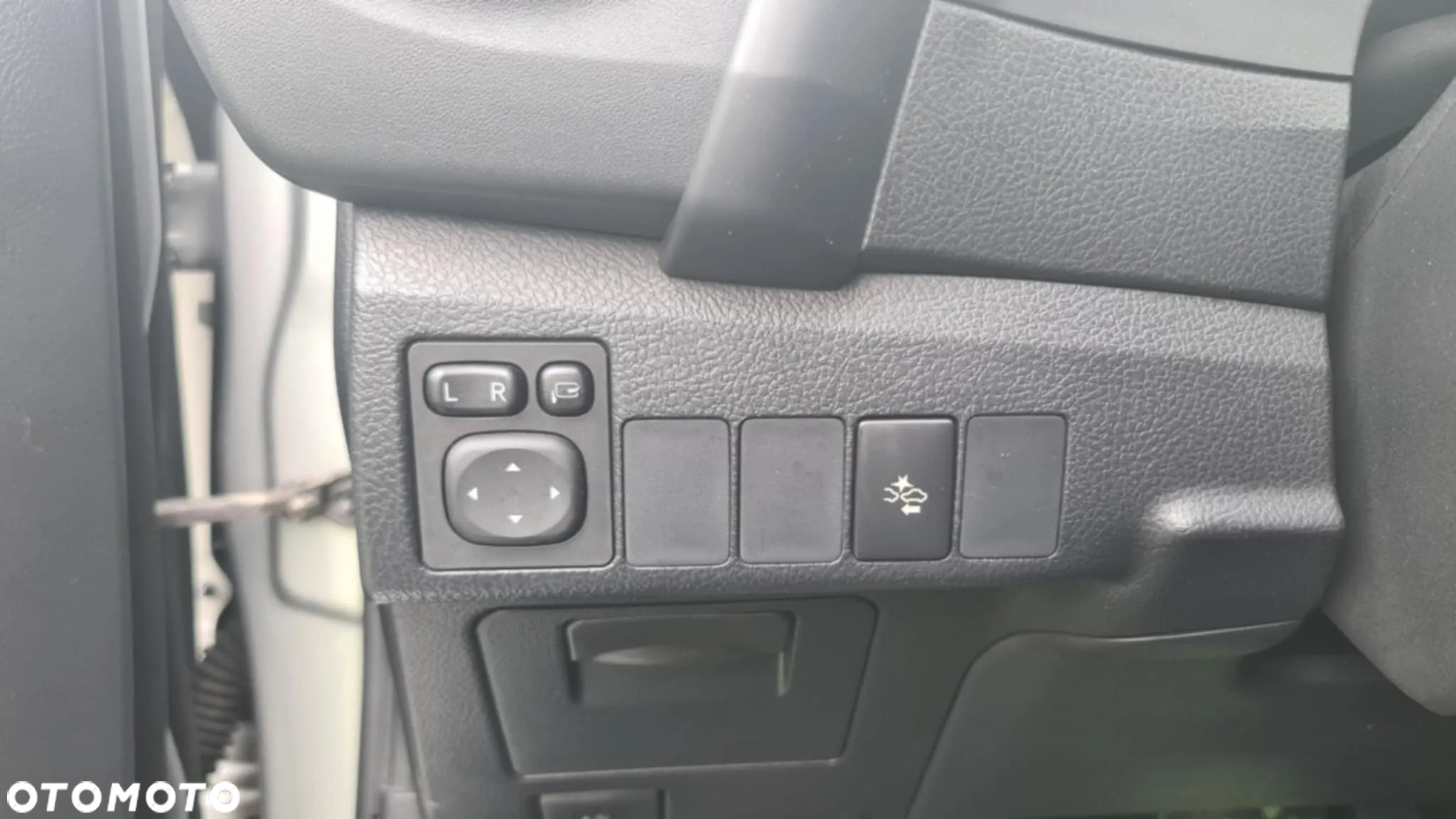 Toyota Auris - 12