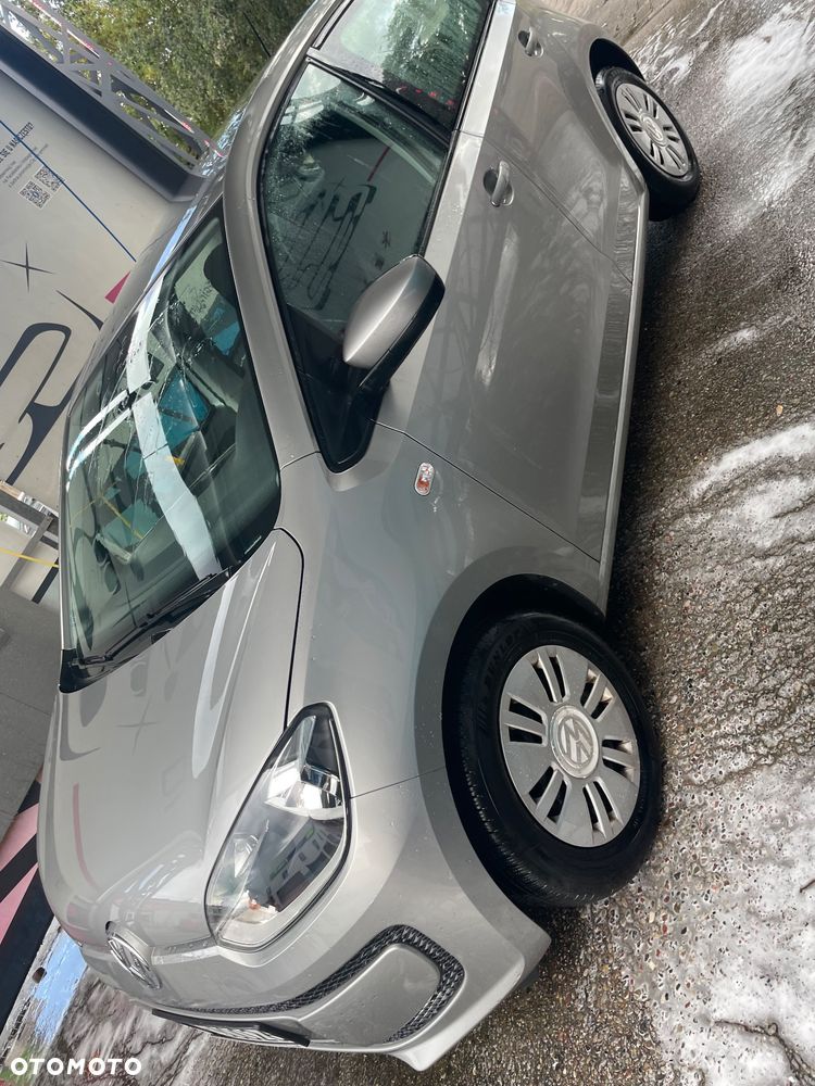 Volkswagen up! 1.0 street - 17
