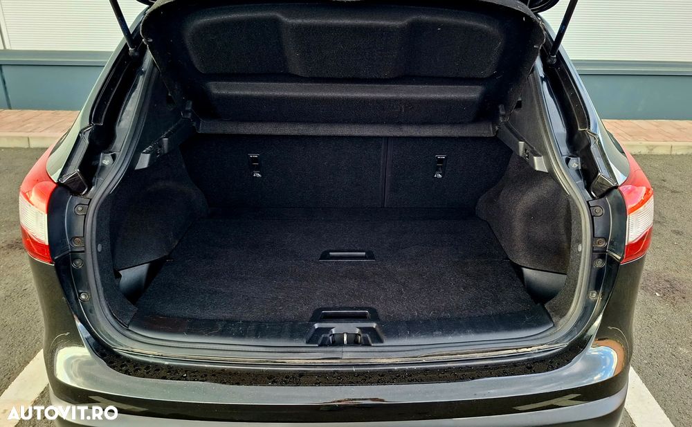 Nissan Qashqai 1.5 DCI N-Connecta - 18