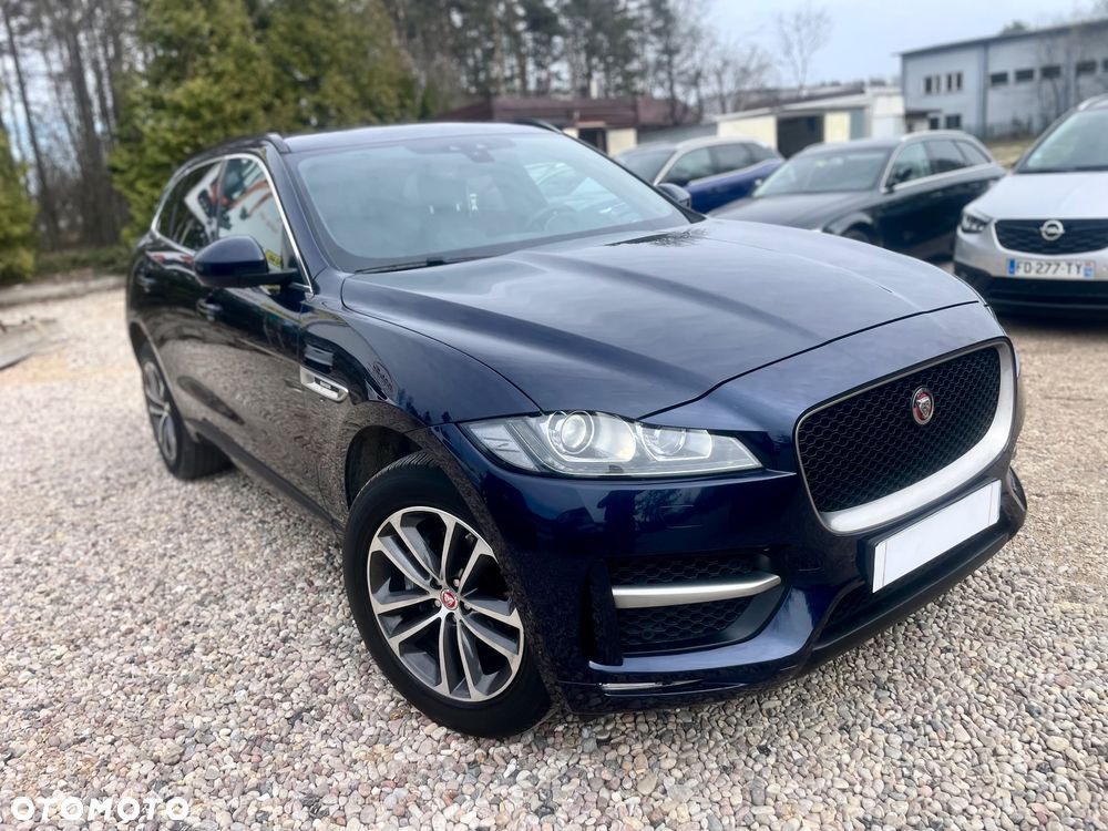 Jaguar F-Pace 25t AWD R-Sport - 3
