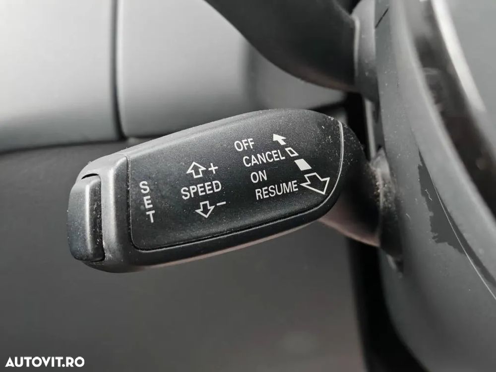 Audi A4 2.0 TDI DPF clean diesel multitronic S line Sportpaket - 22