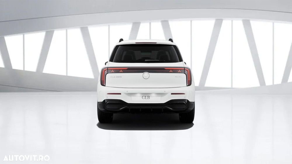 Mercedes-Benz GLB - 11