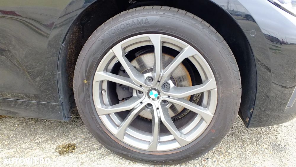 BMW Seria 3 320d xDrive Aut. Luxury Line - 9