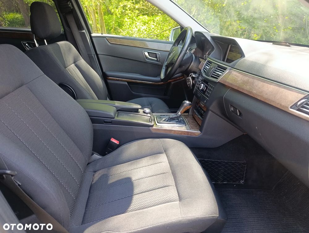 Mercedes-Benz Klasa E 200 Kompressor Automatik Elegance - 17